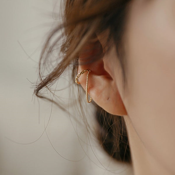 [韓国人気ジュエリー] CLASSIC Earcuff (１つ) GOLD WAVE EAR CUFF(片耳用)(2JE0100)K10 イヤーカフ｜スター