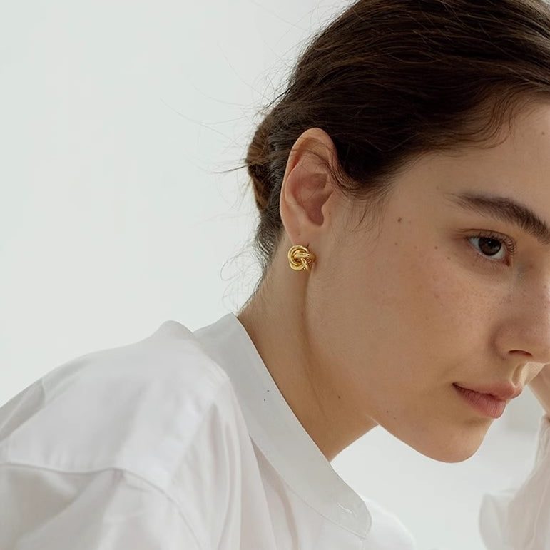 貝殻デザイン ピアス(両耳用) schiaparelli 刻印あり 貝殻デザイン ピアス(両耳用) schiaparelli 刻印あり 人気海外