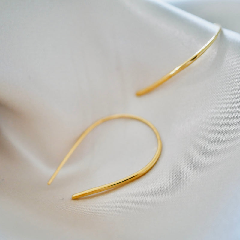 存在感抜群 ブレスレット べっ甲×gold BOUCLE simple hook pierce gold p016 – uluu - jewelry & accessory -